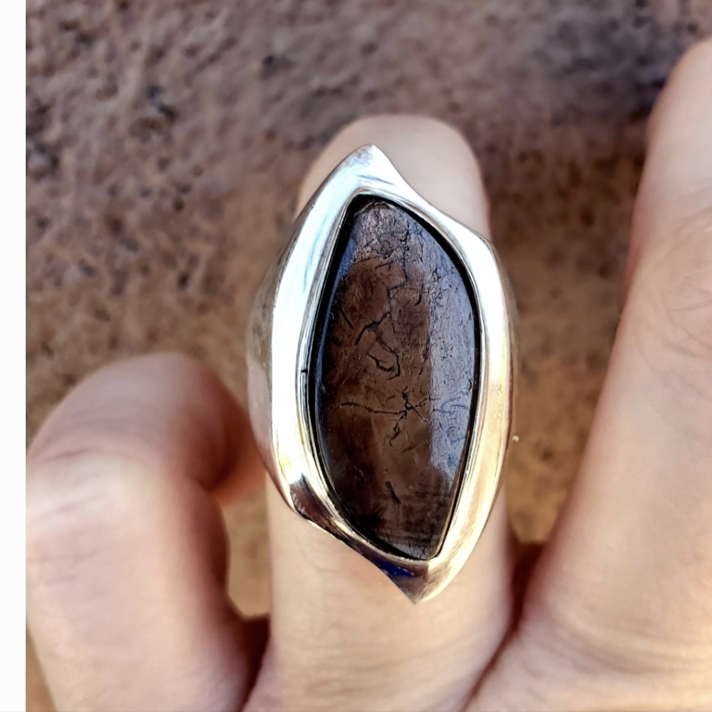 New Men's Silk Sapphire 925 Silver Ring.